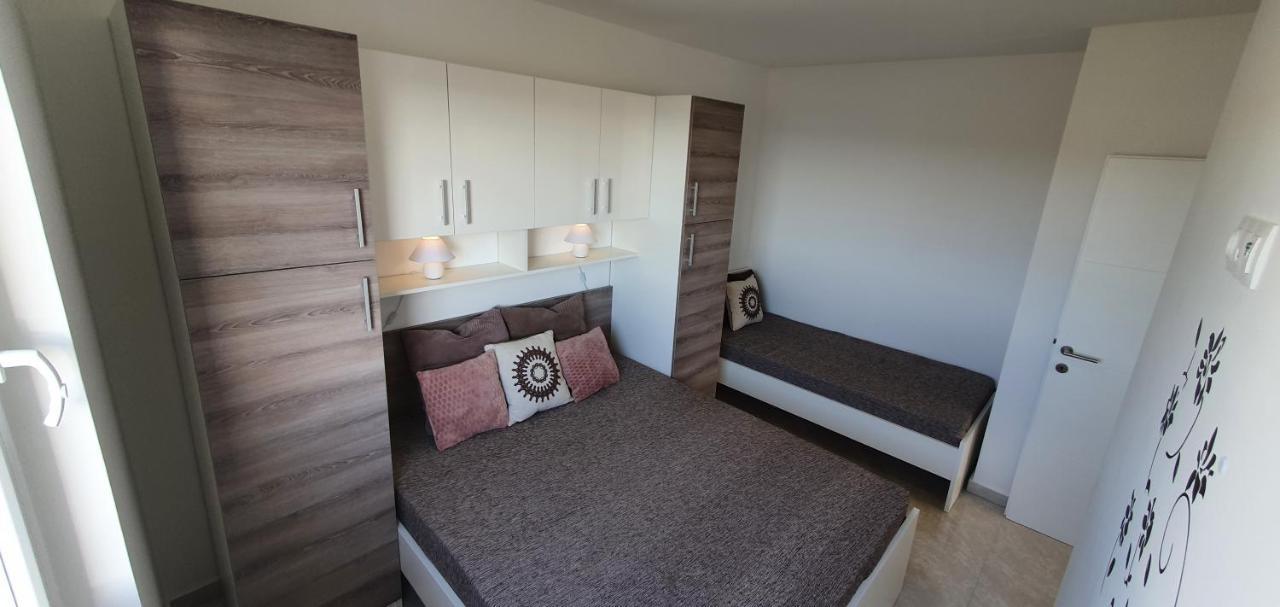 Seahorse Luxury Apartment With Pool And Sea View Novalja Ngoại thất bức ảnh